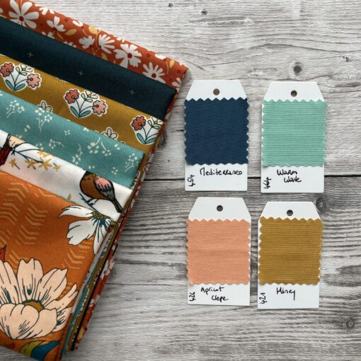 Art Gallery Fabrics Mini Gloria avec les unis